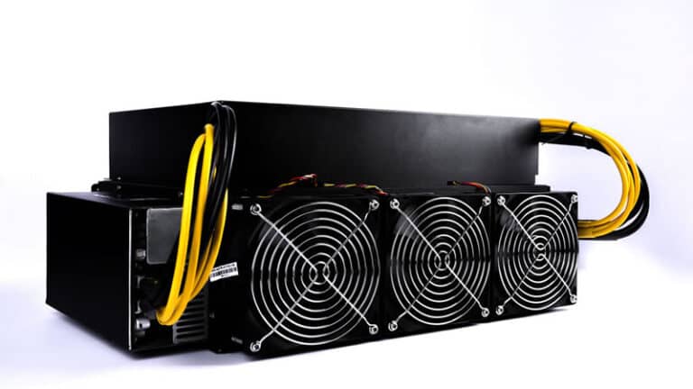 مقایسه دستگاه ماینر S19A و S21A با رقبا